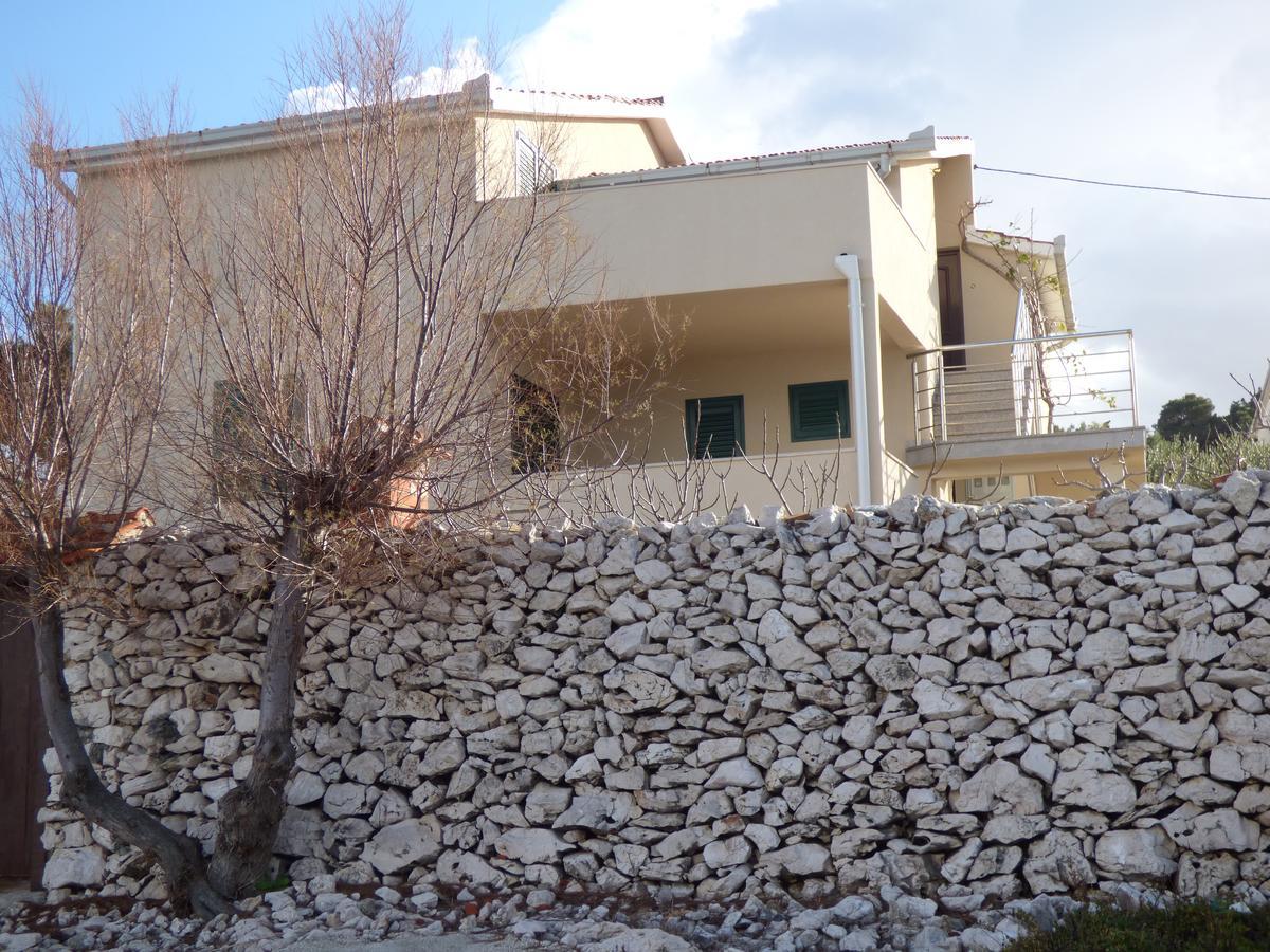 Apartments Mara Splitska Exterior photo